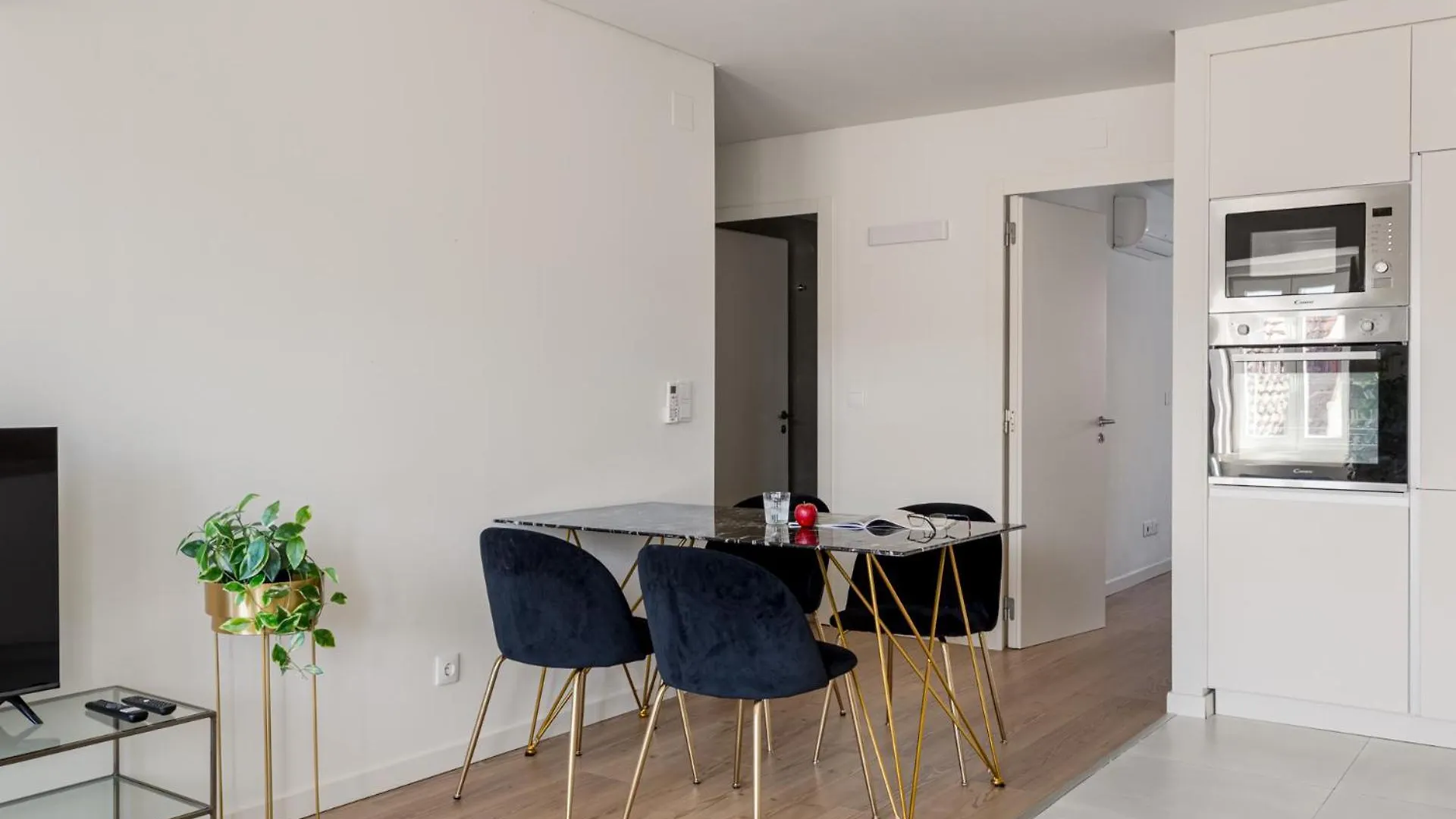 Lx Living, 2 Bed Lisbon Retreat Daire Portekiz